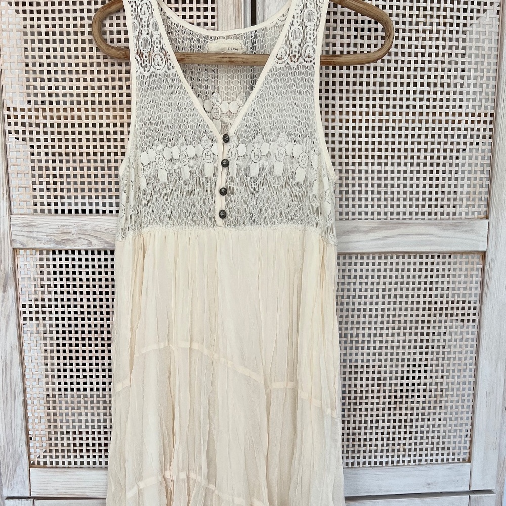 A’reve Cream Lace and Sheer Dress Size Medium